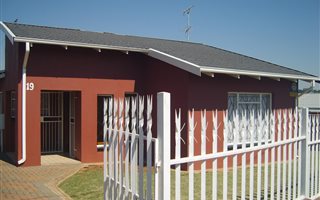 3 Bedroom House in Roodepoort Central