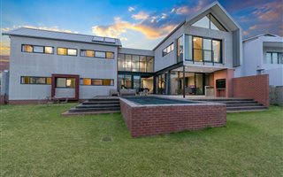 4 Bedroom House in Waterfall Country Estate