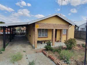 4 Bed House in Estcourt