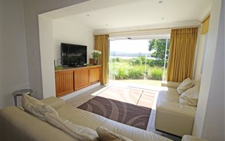 3 Bedroom Apartment in Keurbooms River