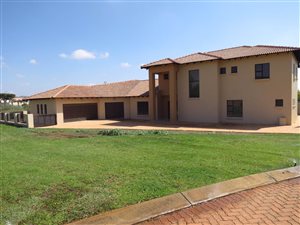 5 Bed House in The Ridge Estate