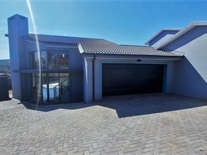 3 Bed House in Island View