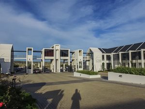 3 Bed Apartment in Somerset West Central