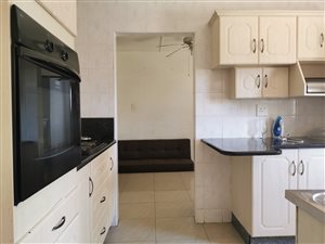 5 Bed House in Brackenham