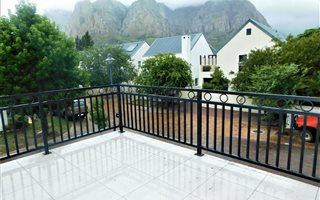 3 Bedroom House in Kylemore