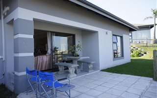 3 Bedroom Simplex in Palm Lakes Estate