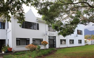 2 Bedroom Apartment in Dormehlsdrift