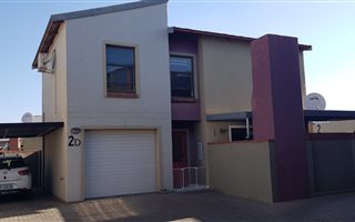 3 Bedroom Duplex in Waterval East