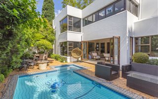 4 Bedroom House in River Club