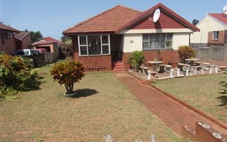 3 Bedroom House in Woodlands