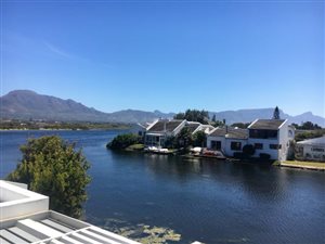 3 Bedroom House in Marina Da Gama