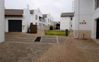 2 Bedroom Flat in Waterval East