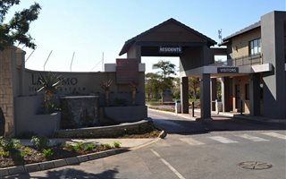 3 Bedroom Townhouse in Clearwater Estate