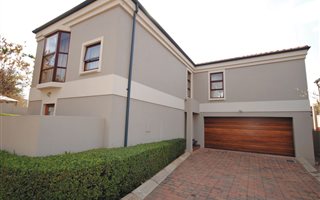 3 Bedroom Townhouse in Midstream Estate