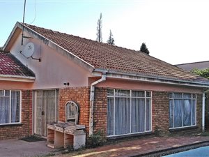 4 Bed House in Vanderbijlpark SE2