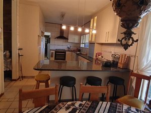4 Bed House in Amandelrug