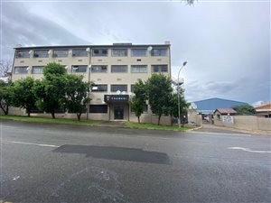 Studio Apartment in Troyeville