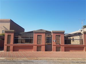 3 Bed House in Lenasia Central