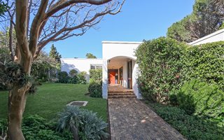 4 Bedroom House in Brandwacht