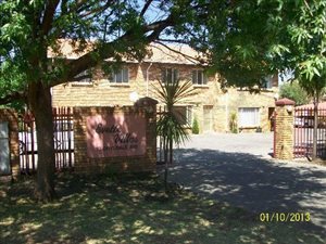3 Bed Duplex in Verwoerdpark