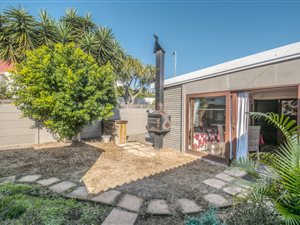 4 Bed House in St Georges Park