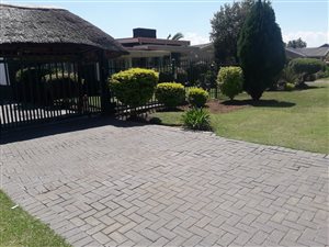 3 Bed House in Lennoxton