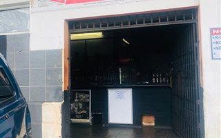 1230 m² Commercial space in Austerville