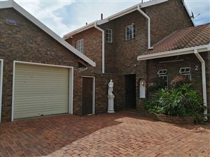 4 Bed Townhouse in Hatfield