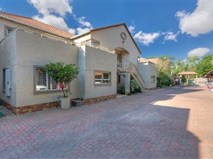 2 Bed Apartment in Oaklands
