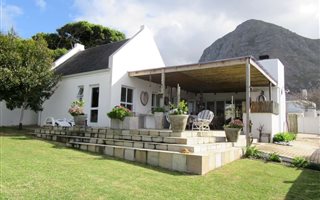 3 Bedroom House in Voelklip