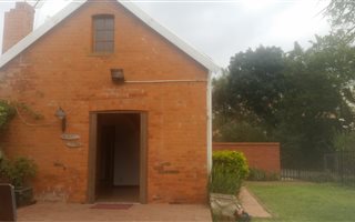 2 Bedroom Simplex in Pelham
