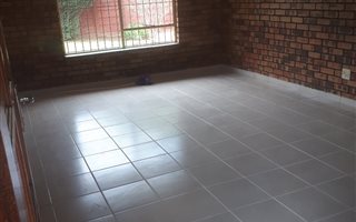 1 Bedroom Garden Cottage in Elspark