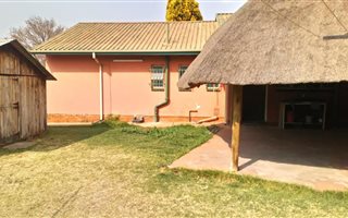 3 Bedroom House in Vanderbijlpark CE5