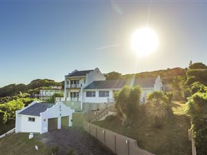 3 Bed House in Kini Bay