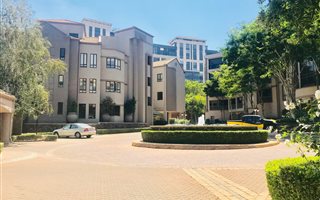 3 Bedroom Apartment in Benmore Gardens