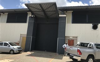 3000 m² Industrial space in Rosslyn