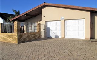 2 Bedroom House in Goodwood Estate