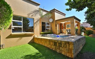 2 Bedroom Simplex in Bromhof