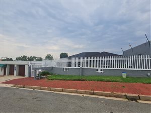 4 Bed House in Greymont