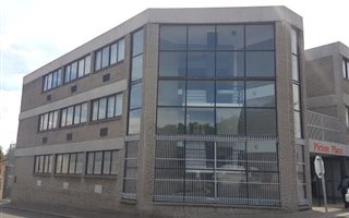 930 m² Office Space in Parow