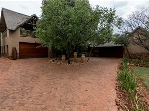 4 Bed House in Kshane Lake Lodge
