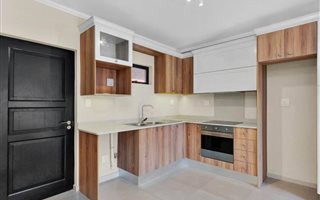 1 Bedroom Apartment in Bryanston