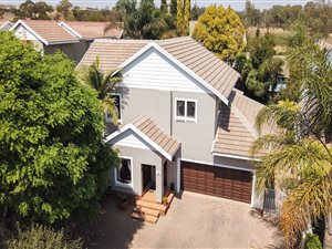 4 Bed House in Woodlands Estate