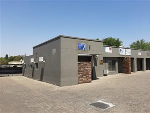 65 m² Commercial space in New Redruth