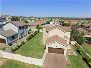 3 Bed House in Amberfield