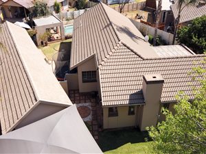 6 Bed House in Doringkloof