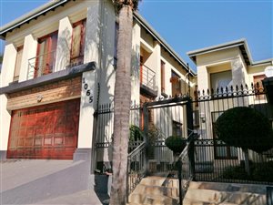 4 Bed House in Montana Park