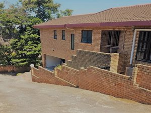 3 Bed Townhouse in Amanzimtoti