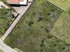 1585 m² Land available in Lovemore Heights