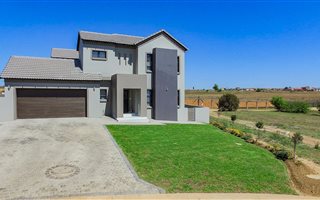 Blue Valley Golf Estate: Property and houses for sale | Private Property